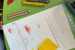 Feuerwehr-mit-Leiter-und-Baum